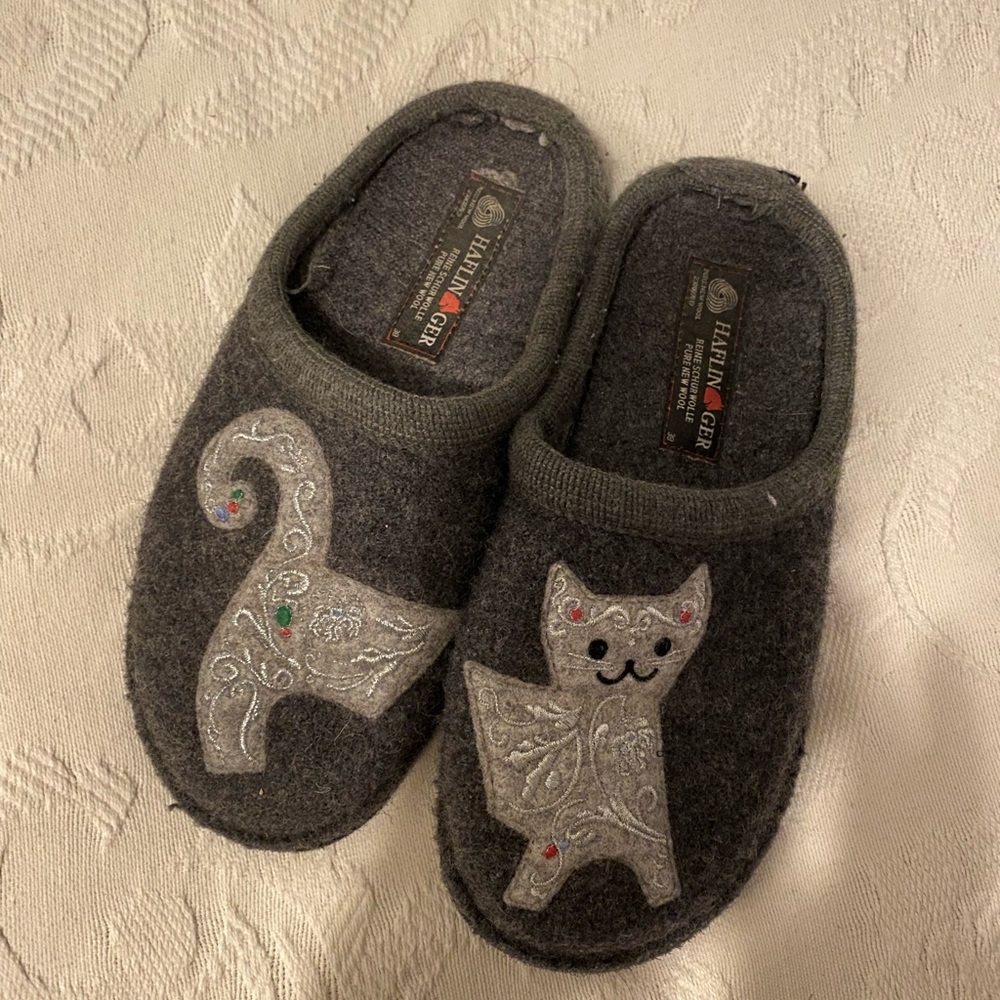 Haflinger Lizzy cat wool slippers size 8